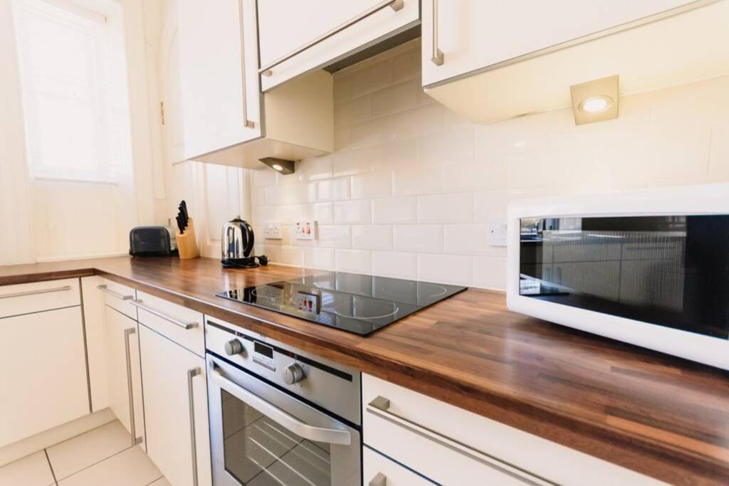Atholl Apartment - A Unique Apartment In Countryside Park With Wifi And Access To Pool And Bar Perth Exterior foto