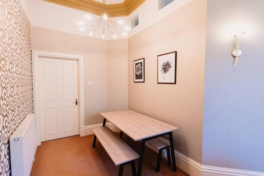 Atholl Apartment - A Unique Apartment In Countryside Park With Wifi And Access To Pool And Bar Perth Exterior foto